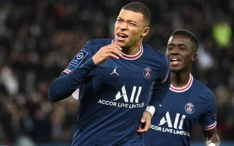 巴黎圣日耳曼主场逼平摩纳哥，保持不败记录