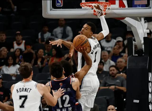 活塞客场不敌太阳延续颓势 活塞客场不敌太阳延续颓势