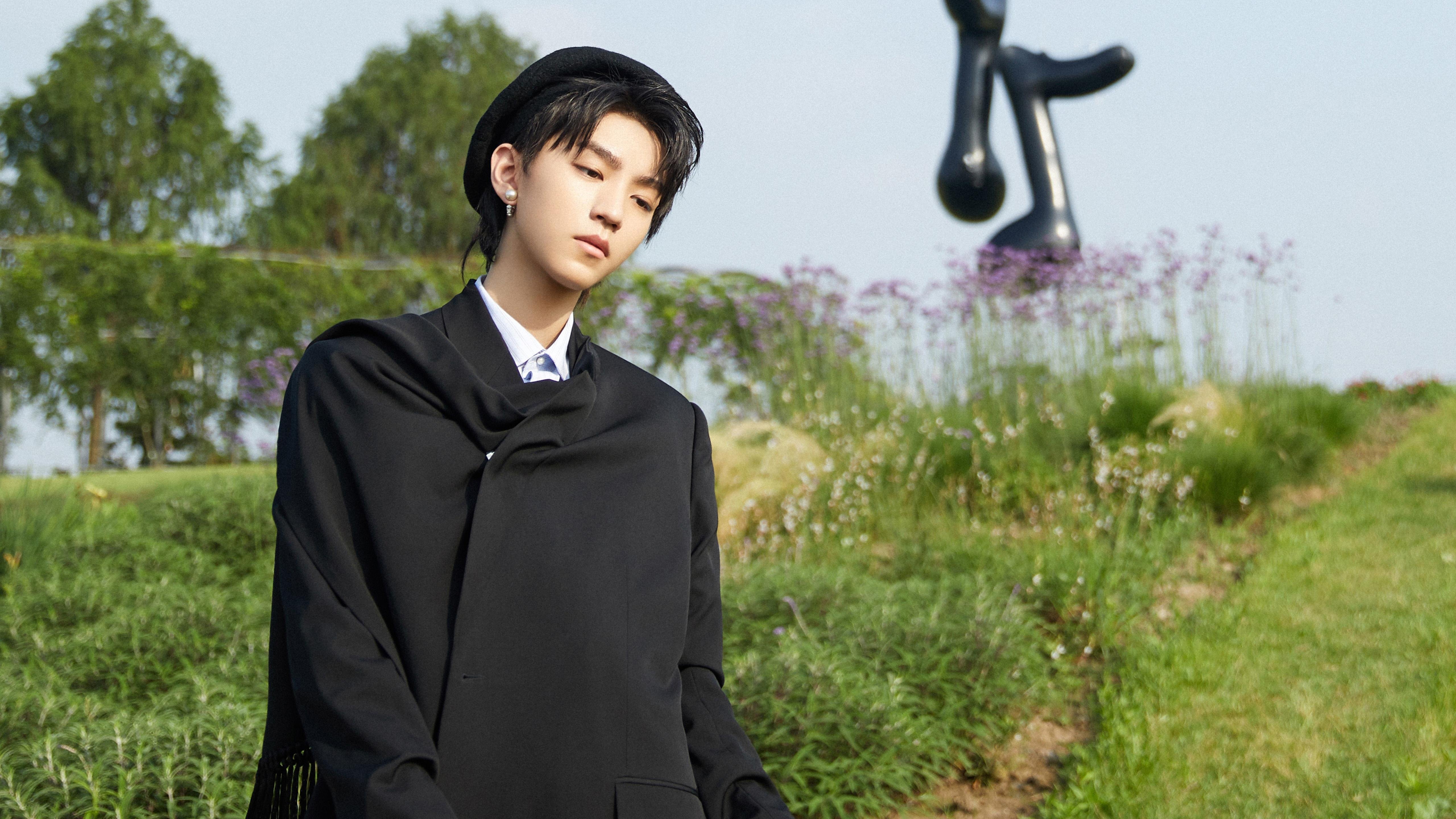 跨越海洋的巨人对话，戈贝尔关键攻防助雄鹿险胜广东